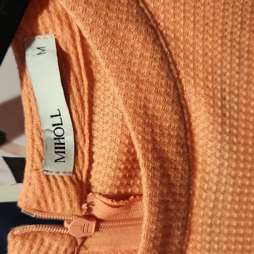 Peach Lace Sleeve Top - Picture 2 of 2